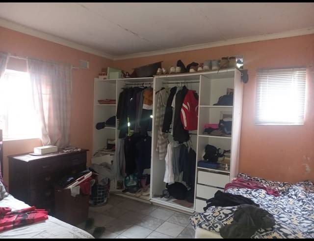 3 BEDROOM HOUSE FOR SALE IN UMLAZI BB